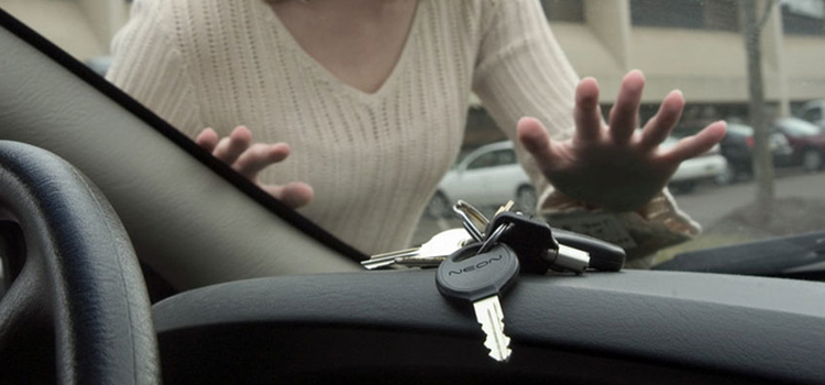 vehicle lockout service Mira Loma